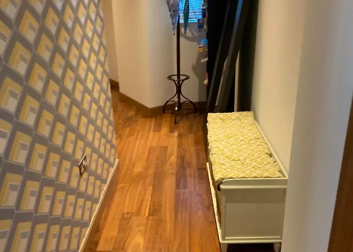 Apartment 2 Bed Duplex, Close To Millennium Square